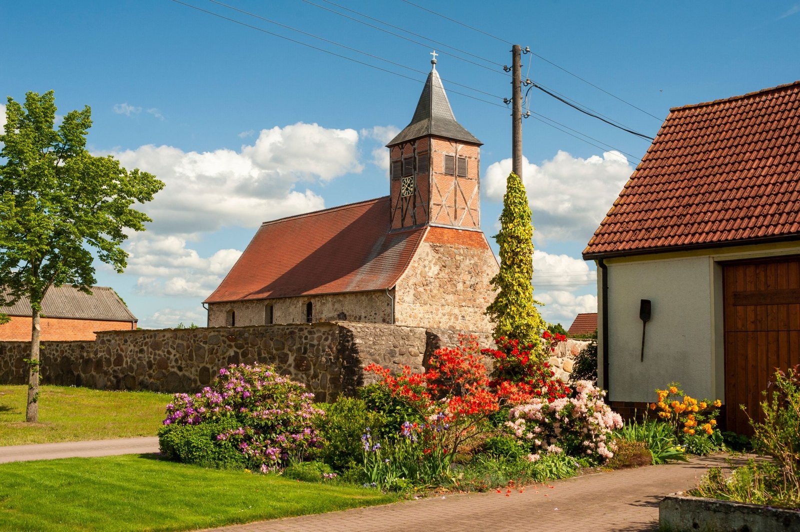 Gehören Kirchenbauten uns allen?